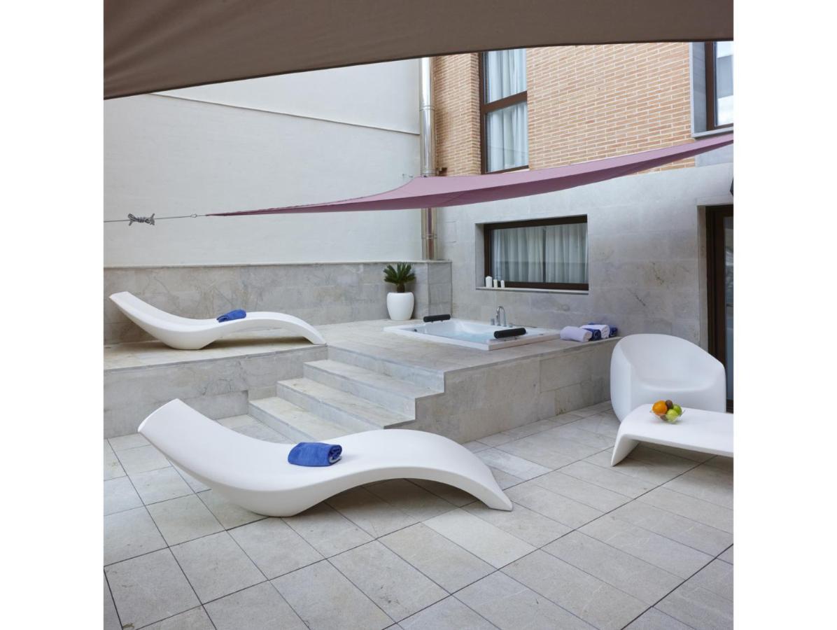 Suite Junior con terraza y bañera de hidromasaje